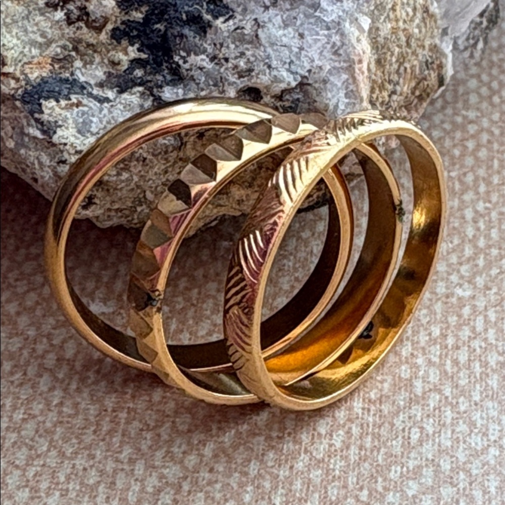 Vintage Avon 90s GoldPlated Ring Trio | Textured & Stackable Size 8 NIB 234 - Picture 8 of 13